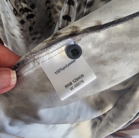 Womens button down fun blouse - Picture 4 of 4